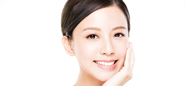 落としにくいマスカラはさらに丁寧に